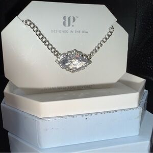 Bomb party I refuse to settle necklace new in box.  Great gift idea.  Pretty !!